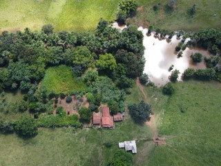 fazenda-de-100-alqueires-em-passos-mg-toda-formada-em-braquiaria-e-com-muita-agua